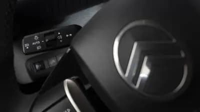 Vendo Citroën C3 2025 - 18350 EUR, 24000 km - AUTO.MOTO.pt