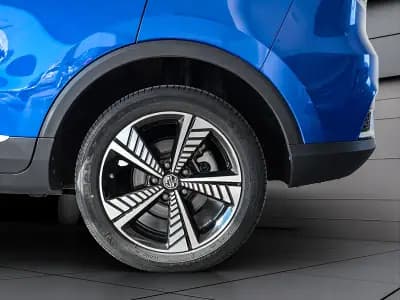 Sell MG ZS 2020 - 19250 EUR, 15000 km - AUTO.MOTO.pt