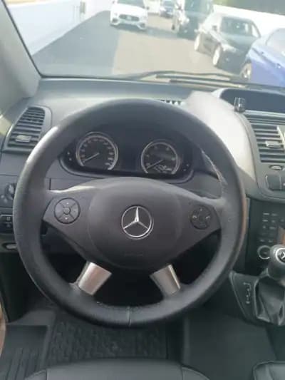 Vendo Mercedes-Benz Vito 2012 - 15900 EUR, 177378 km - AUTO.MOTO.pt