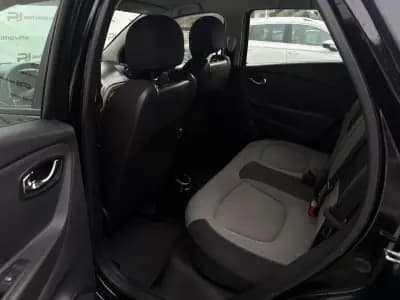 Vendo Renault Captur 2016 - 12990 EUR, 142000 km - AUTO.MOTO.pt