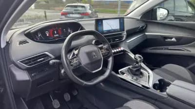 Vendo Peugeot 3008 2021 - 21800 EUR, 67000 km - AUTO.MOTO.pt