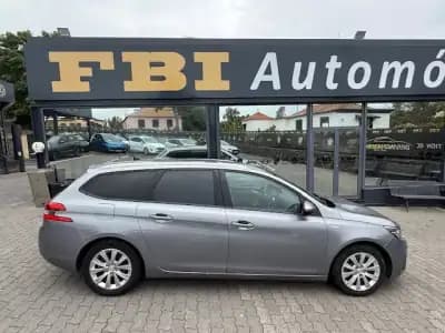 Vendo Peugeot 308 SW 2020 - 15900 EUR, 58622 km - AUTO.MOTO.pt
