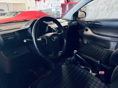 Vendo Toyota iQ 2009 - 10990 EUR, 161533 km - AUTO.MOTO.pt
