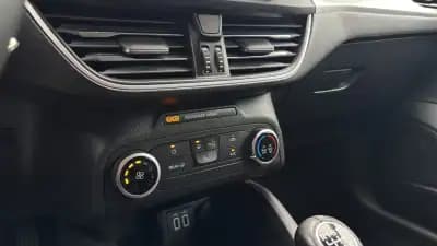 Vendo Ford Focus SW 2021 - 12999 EUR, 160121 km - AUTO.MOTO.pt