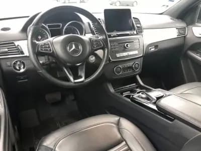 Vendo Mercedes-Benz GLE 400 2018 - 53990 EUR, 130000 km - AUTO.MOTO.pt
