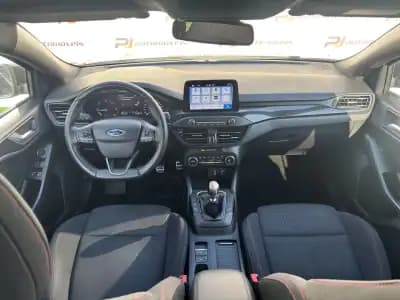 Vendo Ford Focus 2018 - 16750 EUR, 130000 km - AUTO.MOTO.pt