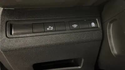 Vendo Peugeot 3008 2019 - 18990 EUR, 94948 km - AUTO.MOTO.pt