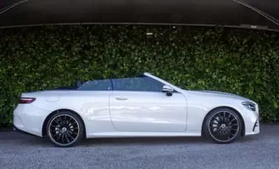 Vendo Mercedes-Benz E 220 2021 - 53900 EUR, 42200 km - AUTO.MOTO.pt