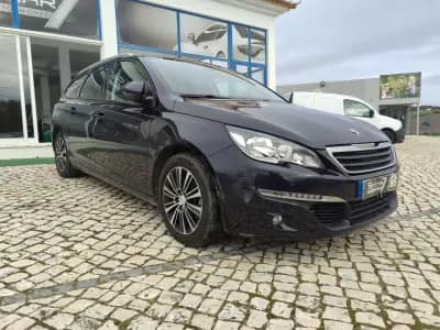 Vendo Peugeot 308 2015 - 11900 EUR, 151000 km - AUTO.MOTO.pt