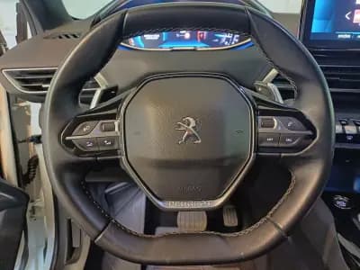 Sell Peugeot 208 2025 - 20000 EUR, 9870 km - AUTO.MOTO.pt