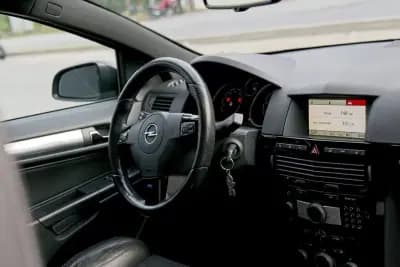 Sell Opel Astra GTC 2007 - 15990 EUR, 149500 km - AUTO.MOTO.pt