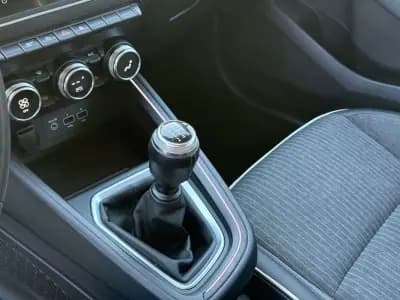 Vendo Renault Clio 2020 - 11900 EUR, 158151 km - AUTO.MOTO.pt