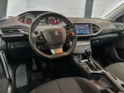 Sell Peugeot 308 2020 - 14800 EUR, 62000 km - AUTO.MOTO.pt