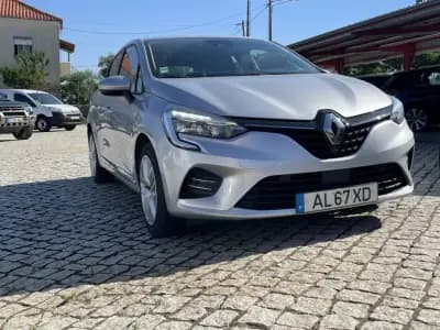 Vendo Renault Clio 2021 - 14750 EUR, 70347 km - AUTO.MOTO.pt