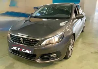 Vendo Peugeot 308 2019 - 14490 EUR, 99236 km - AUTO.MOTO.pt