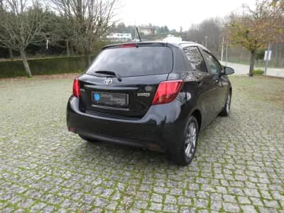 Vendo Toyota Yaris 2016 - 12990 EUR, 151000 km - AUTO.MOTO.pt