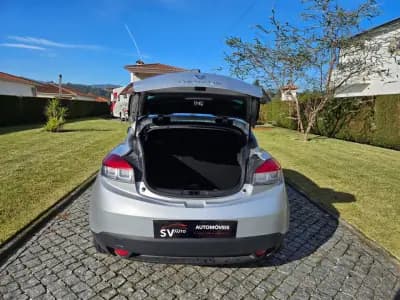 Sell Renault Mégane Coupe 2012 - 8750 EUR, 143620 km - AUTO.MOTO.pt