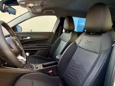 Sell Jeep Avenger 2025 - 21950 EUR, 4000 km - AUTO.MOTO.pt