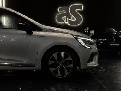 Sell Renault Clio 2023 - 14990 EUR, 109400 km - AUTO.MOTO.pt