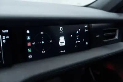 Sell Porsche Taycan Sport Turismo 2023 - 69950 EUR, 59281 km - AUTO.MOTO.pt