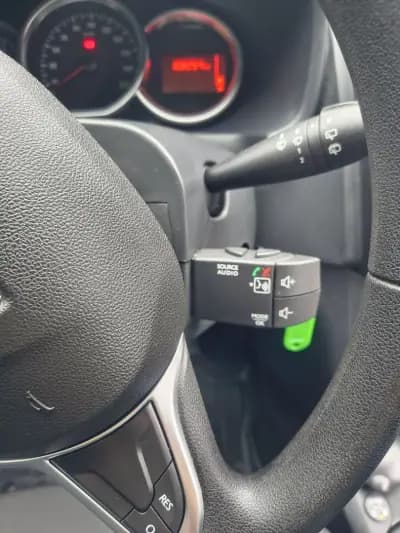 Vendo Dacia Sandero 2020 - 10400 EUR, 108000 km - AUTO.MOTO.pt