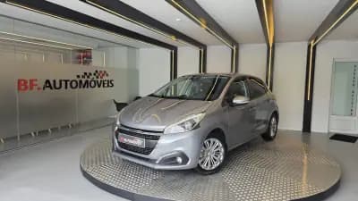 Sell Peugeot 208 2019 - 9900 EUR, 179951 km - AUTO.MOTO.pt
