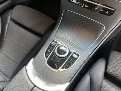 Vendo Mercedes-Benz C 300 2020 - 28499 EUR, 118000 km - AUTO.MOTO.pt