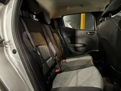 Sell Renault Clio 2023 - 14990 EUR, 109400 km - AUTO.MOTO.pt