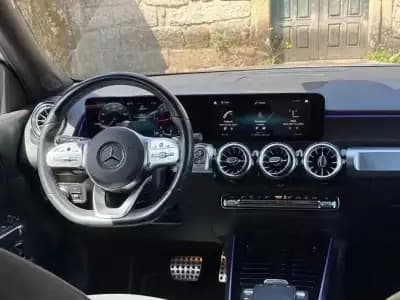 Vendo Mercedes-Benz GLB 200 2021 - 39999 EUR, 132000 km - AUTO.MOTO.pt