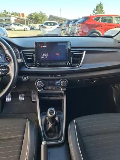 Sell Kia Rio 2021 - 15500 EUR, 70500 km - AUTO.MOTO.pt