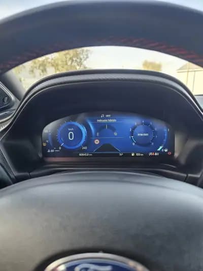 Vendo Ford Puma 2023 - 21900 EUR, 60200 km - AUTO.MOTO.pt