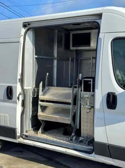 Vendo Peugeot Boxer 2021 - 7940 EUR, 201820 km - AUTO.MOTO.pt