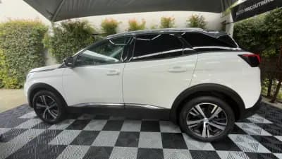 Sell Peugeot 3008 2018 - 15000 EUR, 120000 km - AUTO.MOTO.pt