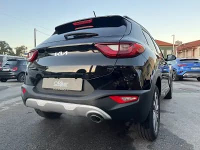 Sell Kia Stonic 2022 - 13750 EUR, 93000 km - AUTO.MOTO.pt