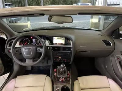 Sell Audi A5 Cabrio 2011 - 16750 EUR, 270761 km - AUTO.MOTO.pt