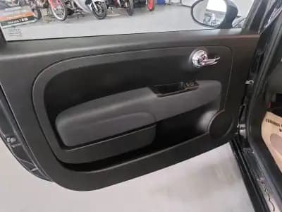 Vendo Fiat 500C 2020 - 13490 EUR, 23326 km - AUTO.MOTO.pt