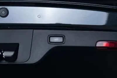 Sell Porsche Macan 2024 - 87950 EUR, 16000 km - AUTO.MOTO.pt