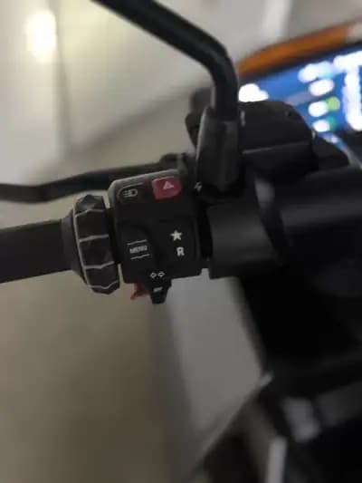 Vendo mota BMW CE 04 2022 - 8250 EUR, 13000 km - AUTO.MOTO.pt