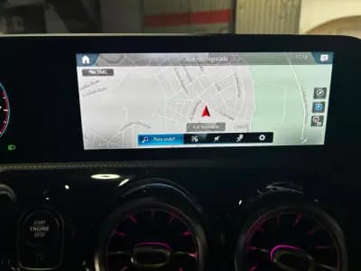 Vendo Mercedes-Benz CLA 200 2020 - 35500 EUR, 41690 km - AUTO.MOTO.pt