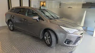 Vendo Toyota Avensis Touring Sports 2016 - 14900 EUR, 212217 km - AUTO.MOTO.pt