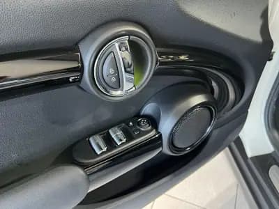 Vendo MINI 2019 - 24800 EUR, 28470 km - AUTO.MOTO.pt