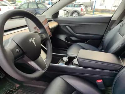 Sell Tesla Model 3 2019 - 18900 EUR, 125000 km - AUTO.MOTO.pt