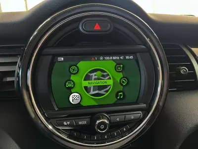 Vendo MINI 2019 - 24800 EUR, 28470 km - AUTO.MOTO.pt