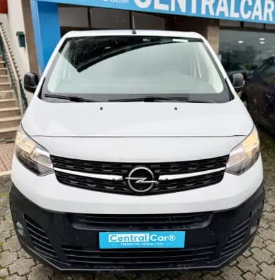 Vendo Opel Vivaro 2024 - 34950 EUR, 102000 km - AUTO.MOTO.pt