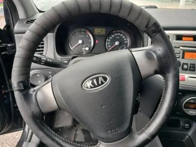 Sell Kia Rio 2009 - 3900 EUR, 344000 km - AUTO.MOTO.pt