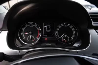 Sell Skoda Fabia 2021 - 10999 EUR, 120000 km - AUTO.MOTO.pt