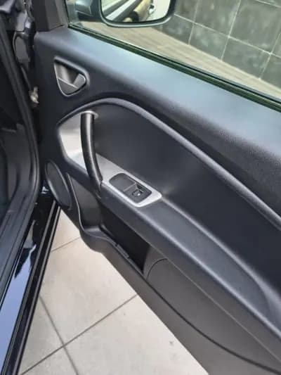 Vendo Alfa Romeo MiTo 2013 - 7900 EUR, 169000 km - AUTO.MOTO.pt