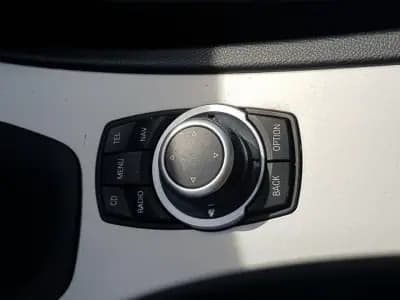 Sell BMW 318 2011 - 10750 EUR, 300000 km - AUTO.MOTO.pt