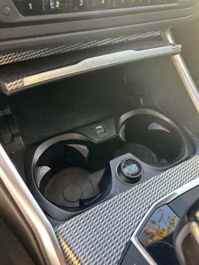 Vendo BMW 330 2019 - 30000 EUR, 210000 km - AUTO.MOTO.pt