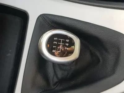 Sell BMW 318 2011 - 10750 EUR, 300000 km - AUTO.MOTO.pt